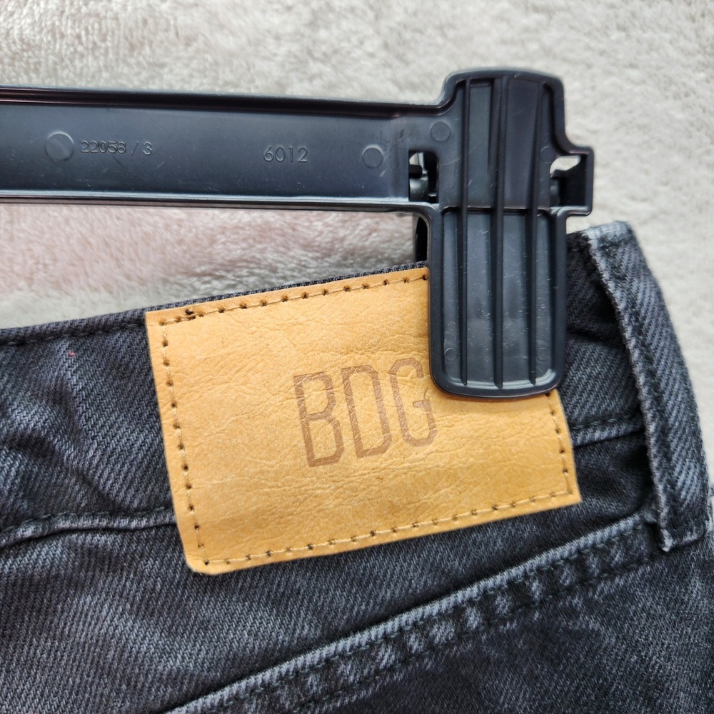 BDG Urban Outfitters Mom High Waisted‎ Tapered Leg Jeans Black Denim W28 L32 - Picture 9 of 11
